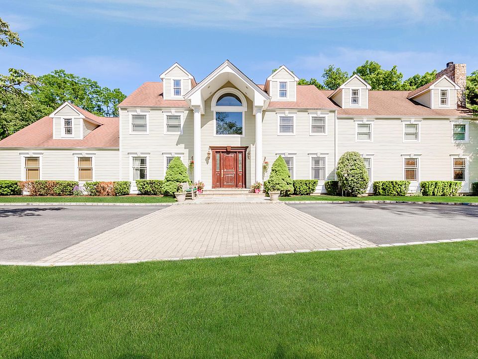 1st image of 19 Grouse Ln