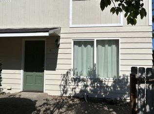 1340 9th St #5, Florence, OR 97439