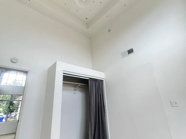 9250 Longridge Way — Photo 5