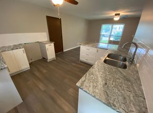 619 Apple St, Dixon, IL 61021