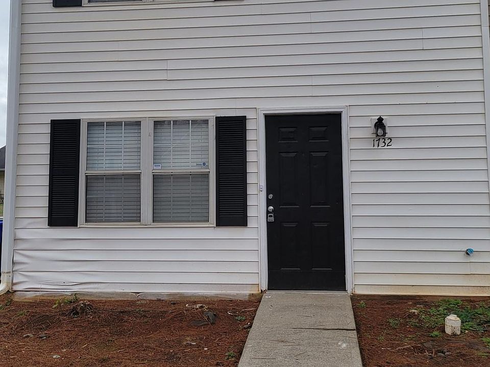 1st image of 1732 Bob White Ln SE #1732