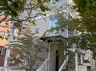 315 W Roy St #301, Seattle, WA 98119