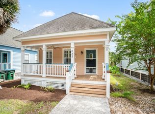 635 16th St, Port Royal, SC 29935