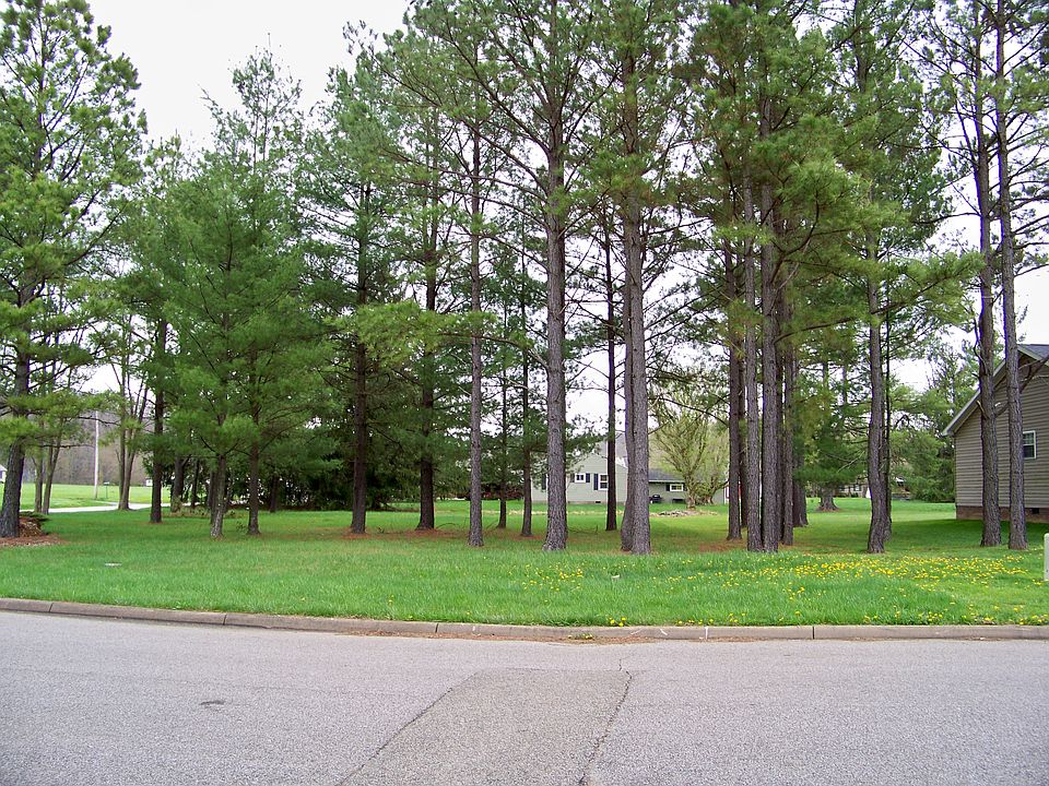 2nd image of 10 Shenandoah Drive