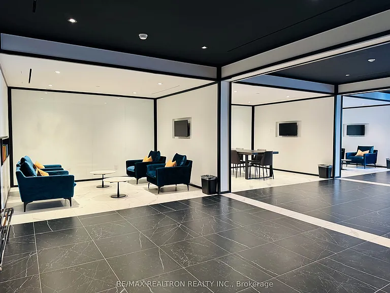 20 Edward St #1018 — Photo 12