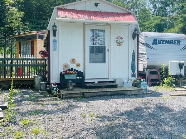 121 Mossy Cliff Ln #4, Schoharie, NY 12157