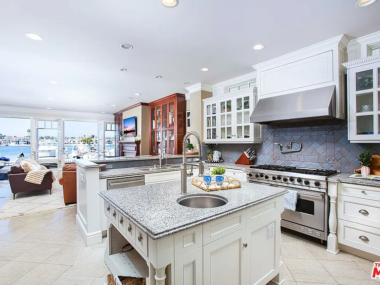 421 E Edgewater Ave — Photo 24