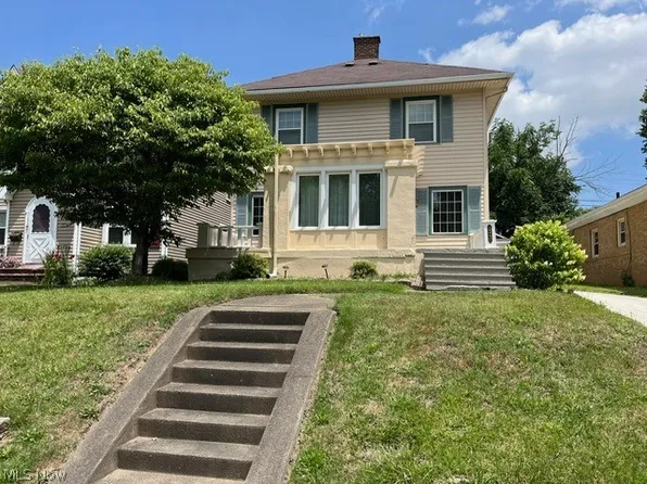 1240 Ridge Rd NW, Canton, OH 44703