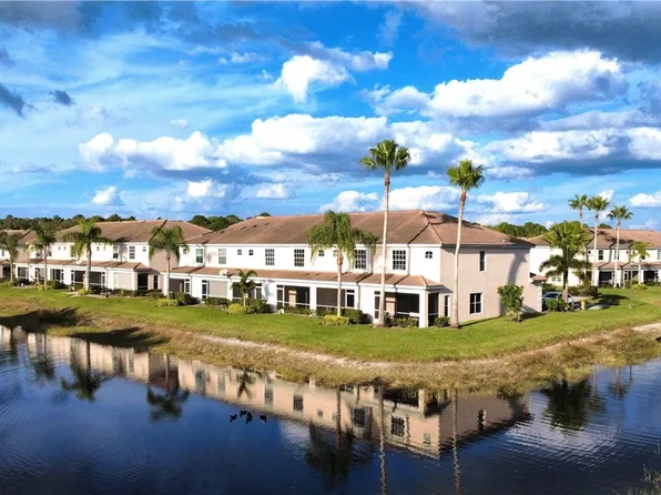 1334 Weeping Willow Ct, Cape Coral, FL 33909