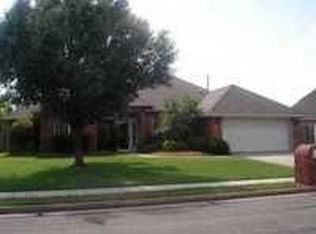 1001 Woodhollow Trl, Edmond, OK 73012