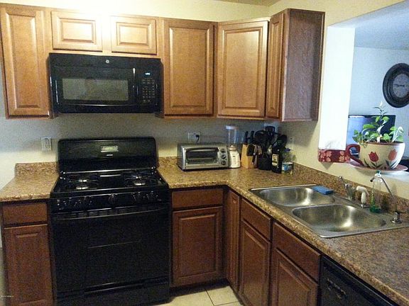 3rd image of 730 E 8th Ave