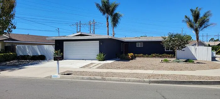 3452 Las Vegas Dr — Photo 1