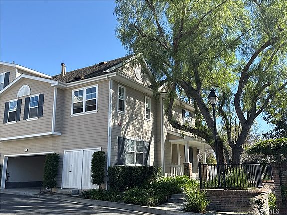 2nd image of 10 Granville St