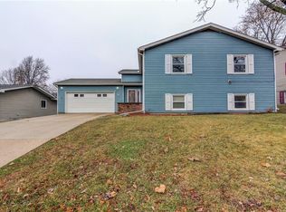 318 E Christine Dr, Decatur, IL 62526