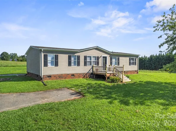 6760 Hildebran View St, Connelly Springs, NC 28612