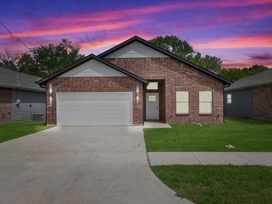 811 Sayle St, Greenville, TX 75401