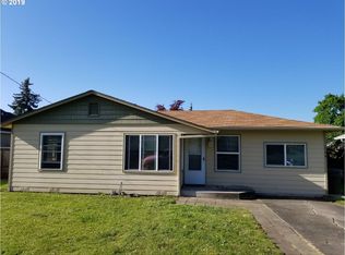2746 W Langenberg Ave, Roseburg, OR