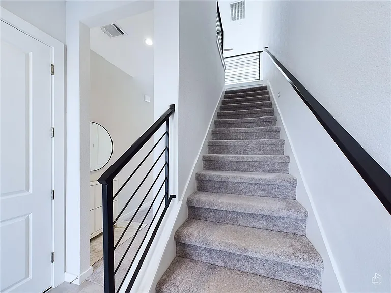 12001 Vista Parke Dr #904 — Photo 17