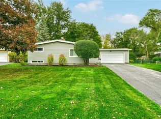 133 Fairfield Dr, Rochester, NY 14620
