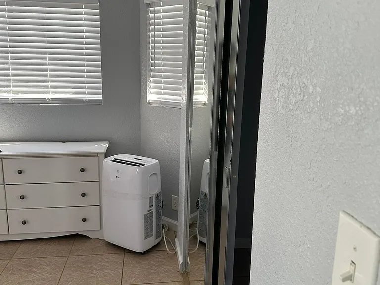 Mirrored closet- bedroom 2
