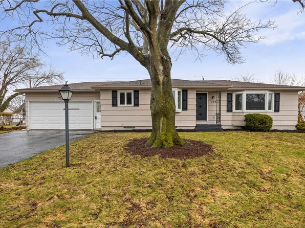 276 Wahl Rd, Rochester, NY 14609