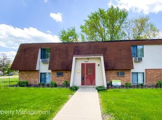 2402 Marquette Rd APT 11, Peru, IL 61354