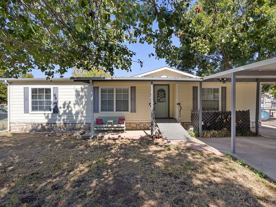 1st image of 4411 Wildwood Cir