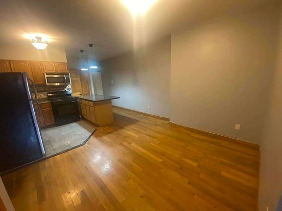 3rd image of 450 49th St #8B