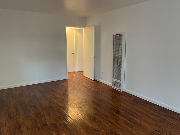 4th image of 252 Wayne Ave #C