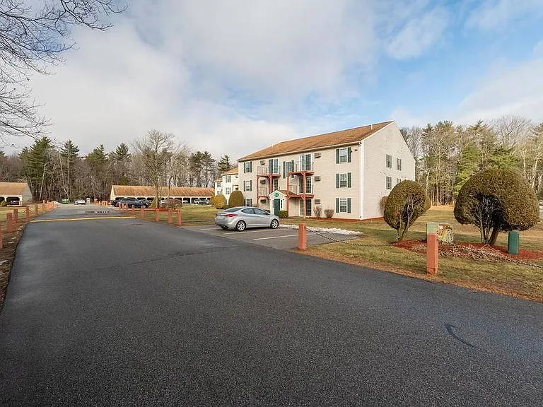 1703 White Cedar Blvd — Photo 21