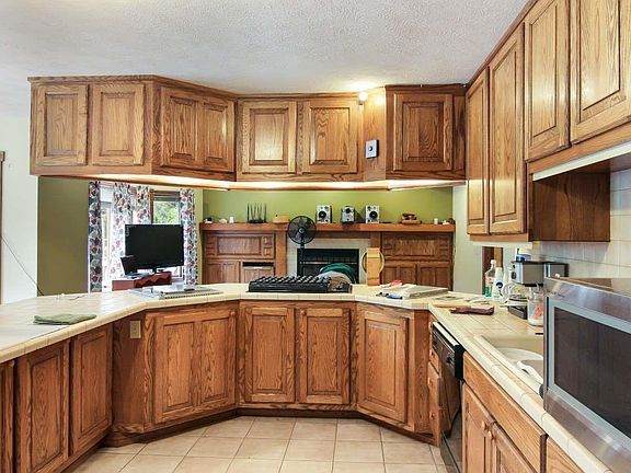5th image of 3644 Silver Farms Ln