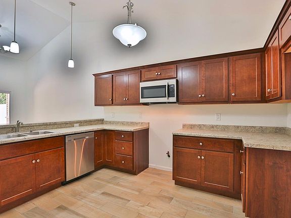 4th image of 5750 Joilet St