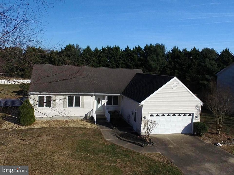 1st image of 405 S Winding Brooke Dr