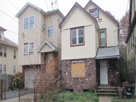 5th image of 124 Stuyvesant Ave