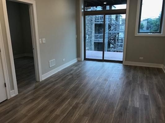 5th image of 2645 W Lawrence Ave #1F
