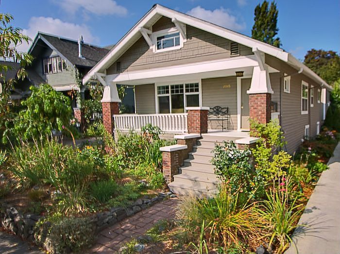 2015 25th AVE E Seattle, WA Montlake Area of Capital Hill