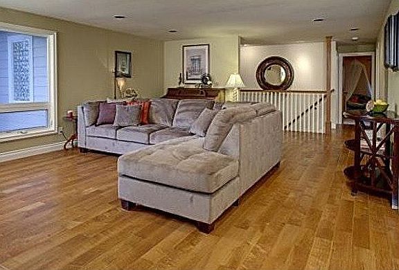 2nd image of 10055 NE 31st Pl