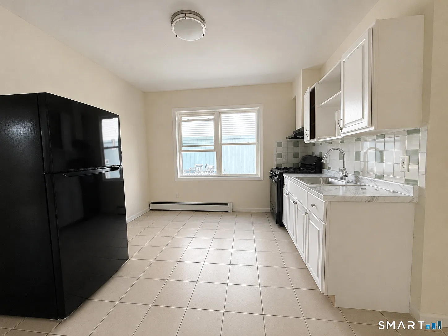 3 bed, $2,700 — Photo 2