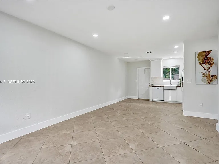3033 NE 20th Ter #1-2 — Photo 2
