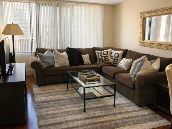 4 Martine Ave, White Plains, NY