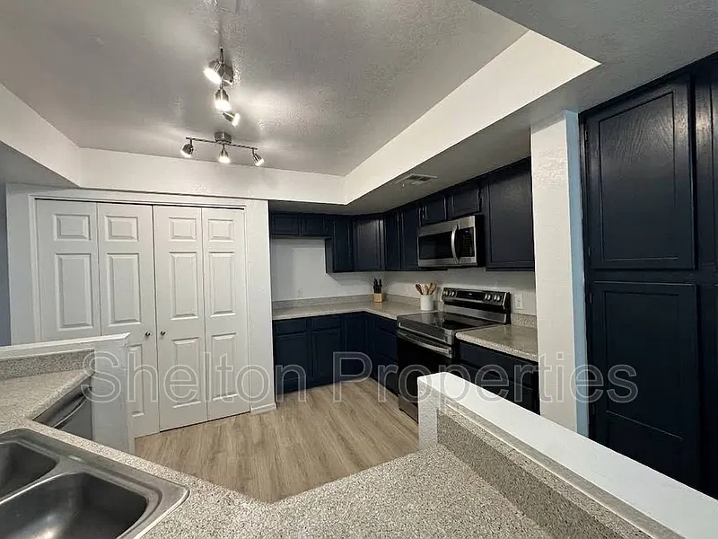 2 bed, 2.0 bath, 1188 sqft, $1,495 — Photo 2