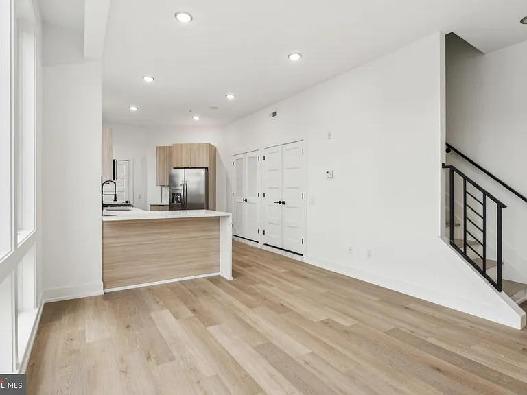 136 E Cumberland St #40-3 — Photo 3