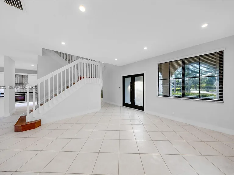 1538 Tamarind Ct — Photo 44