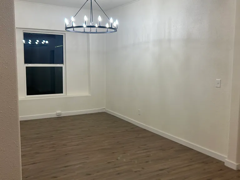 301-401 N Tower Ave #301 — Photo 6