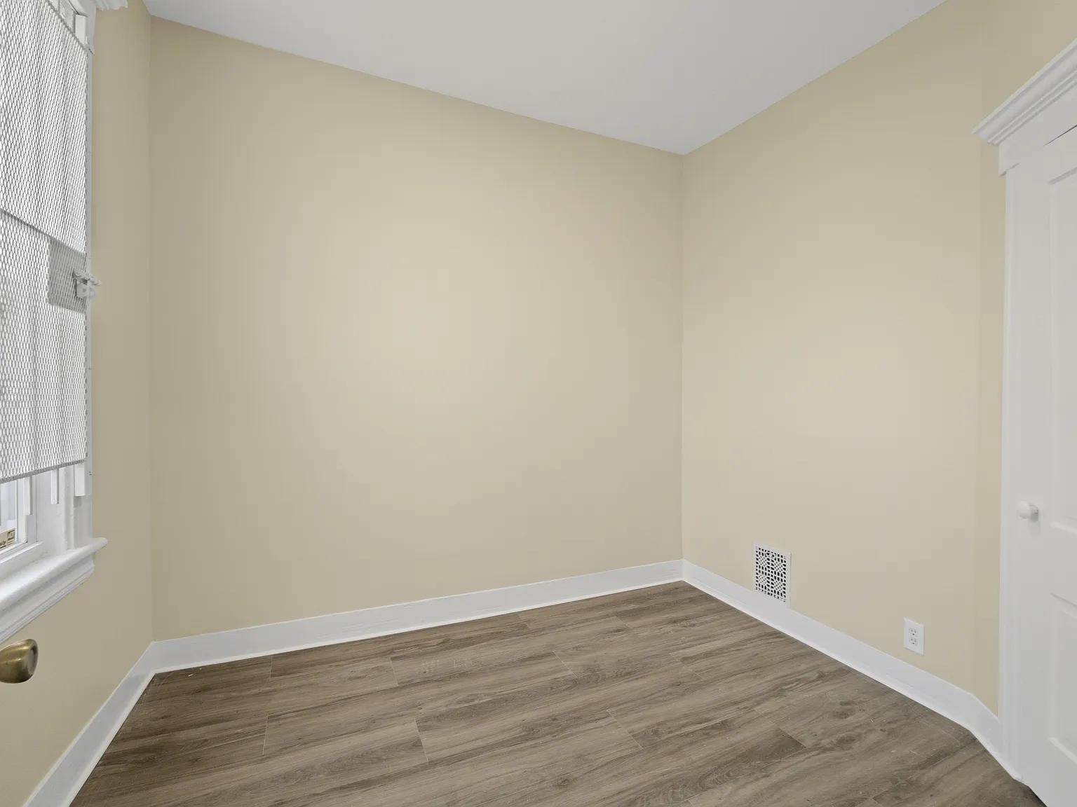 292 Claremont Ave — Photo 2