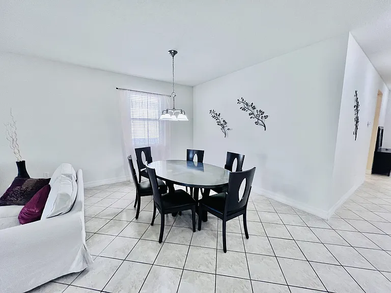 4708 Ruby Red Ln — Photo 8