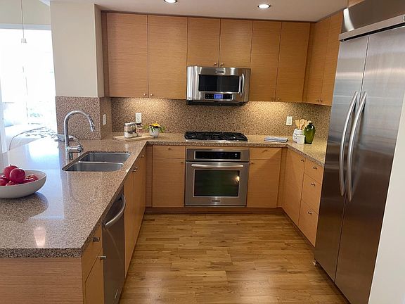 5th image of 330 Mission Bay Blvd #201