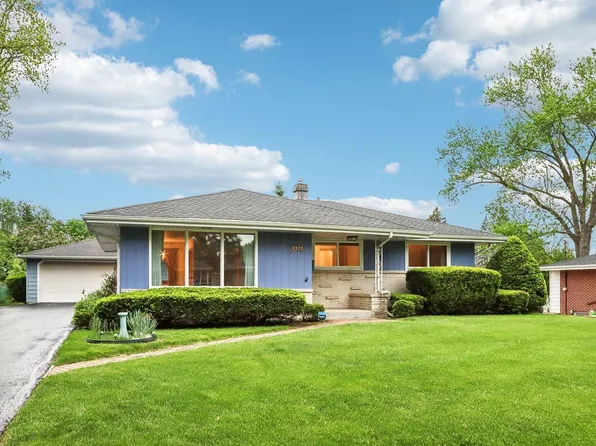 7327 Endicott AVENUE, Greendale, WI 53129