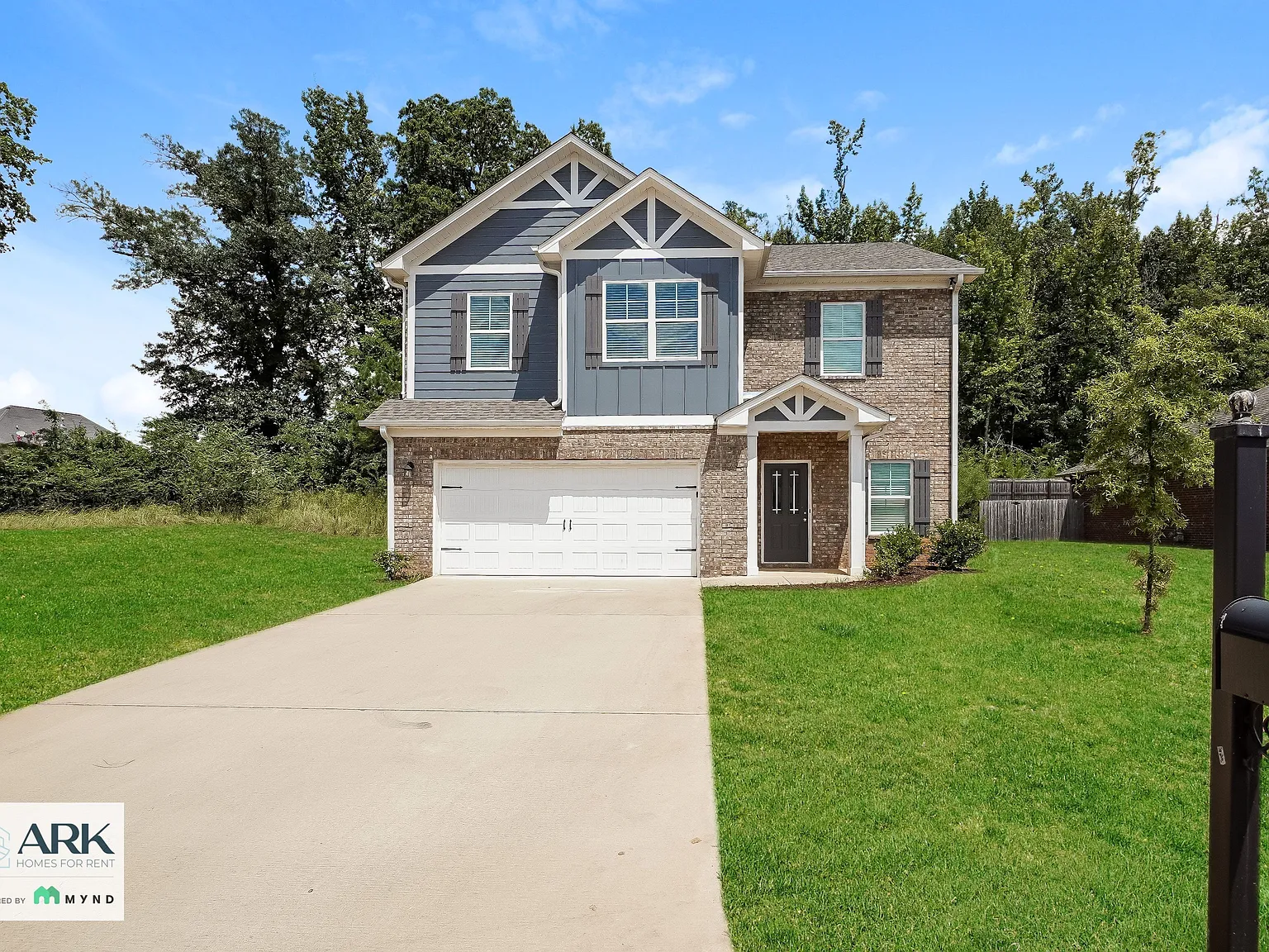4 bed, 2.0 bath, 1574 sqft, $2,035 — Photo 1