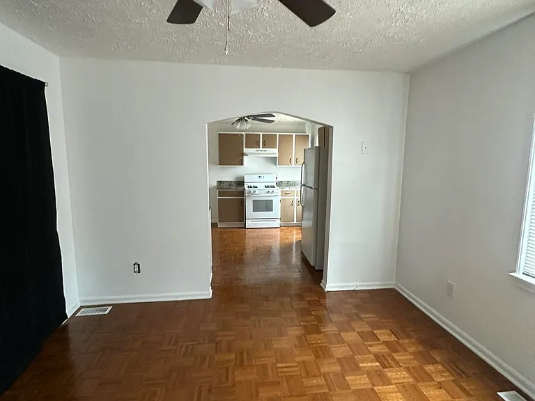 95 Glass Ave — Photo 7